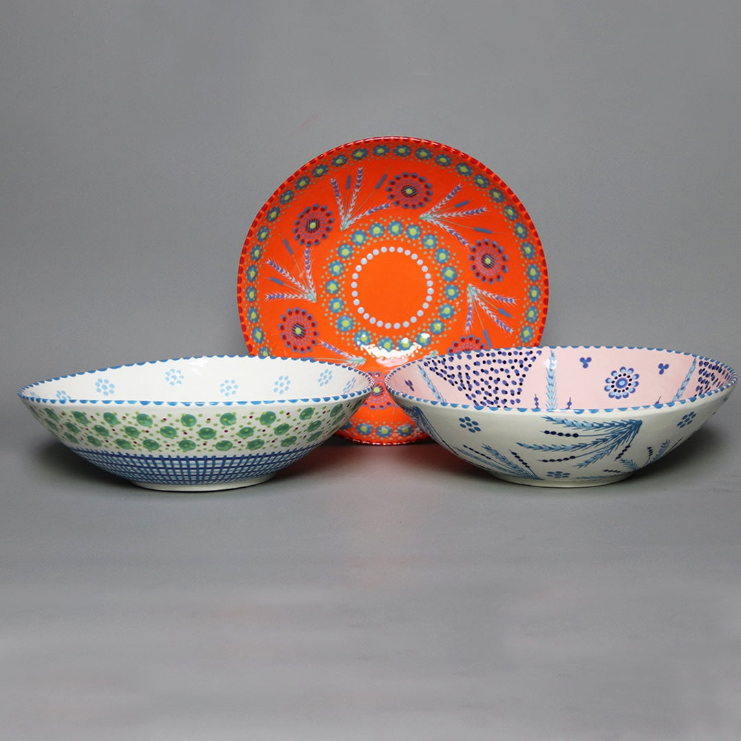 Sculpted Salad Bowls